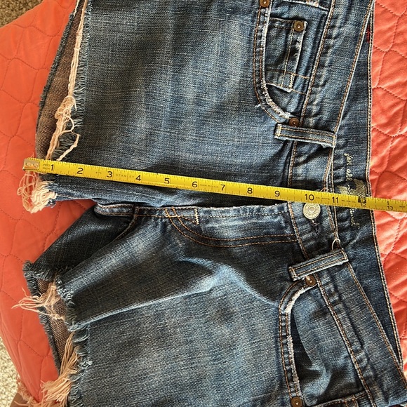 7 For All Mankind Upcycled Cutoff Denim Shorts Medium Wash Embellished Sz 28 - Picture 11 of 12